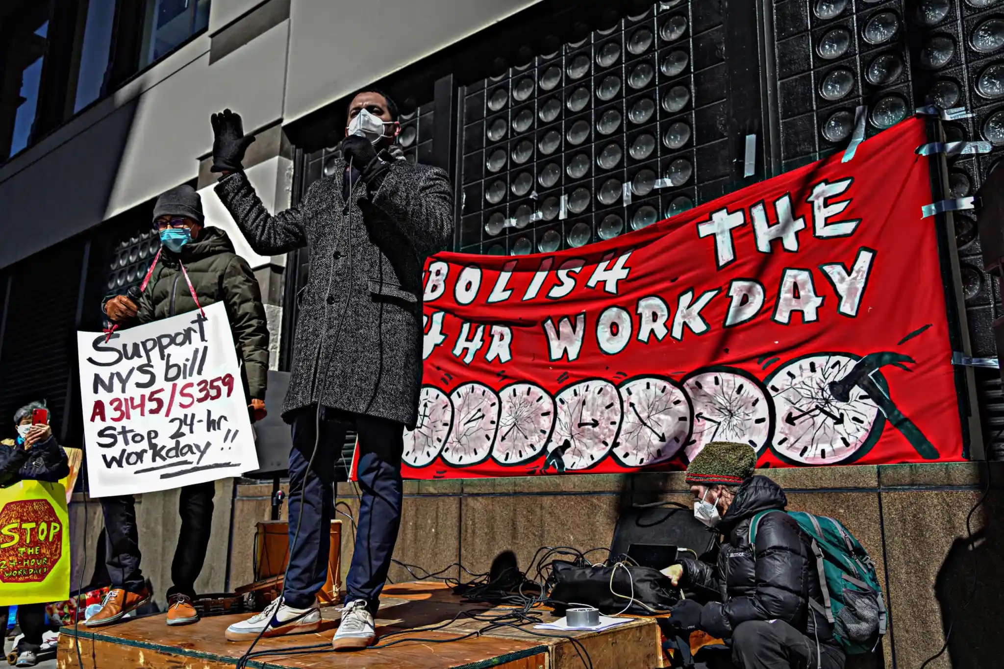 Trump Administration Blames AI for Unemployment While Forcing FBI Agents to Process Epstein Files on Amphetamines